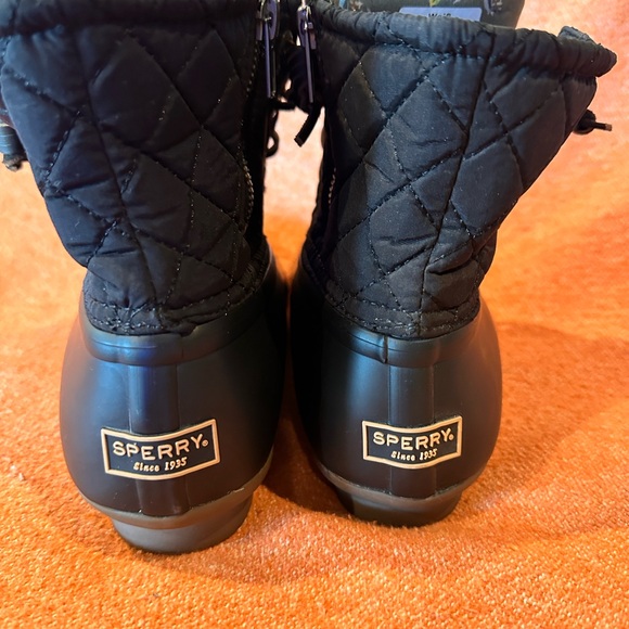 Sperry Saltwater Quilted Nylon winter snow rain boots Size 9 Like New Condition - Picture 5 of 8